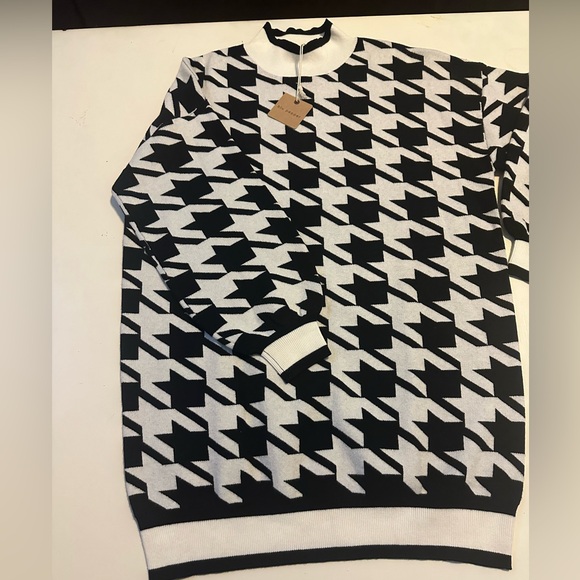 Blu pepper sweater women’s size M , new with tags. So soft - Picture 2 of 6